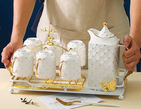 Tea Pot & 6 Cup Set