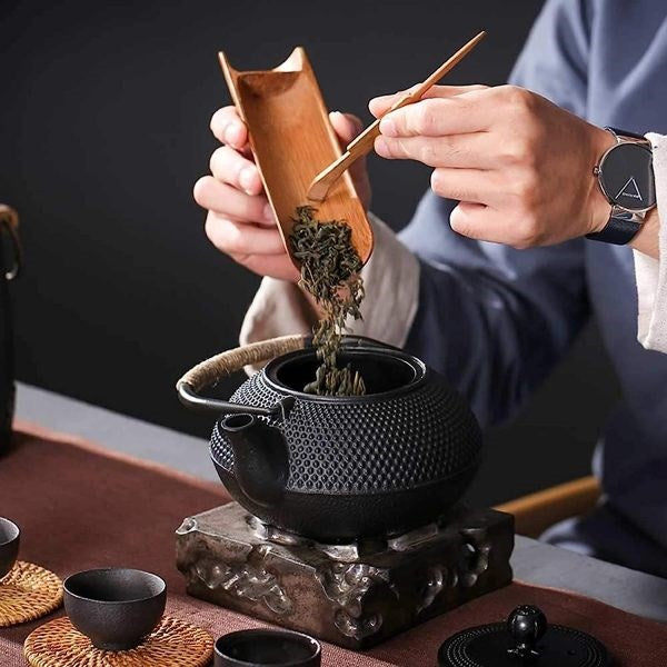 Kettle Black Cast Iron 900ml