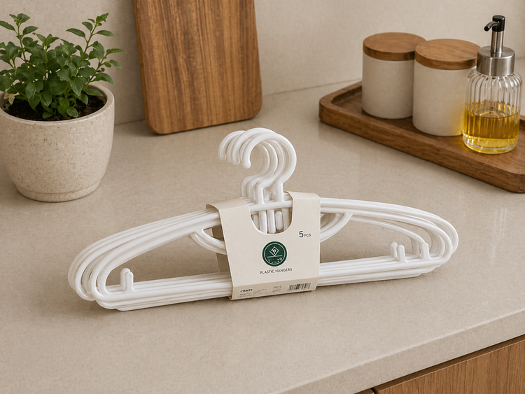 Plastic Hanger 5pc 8013